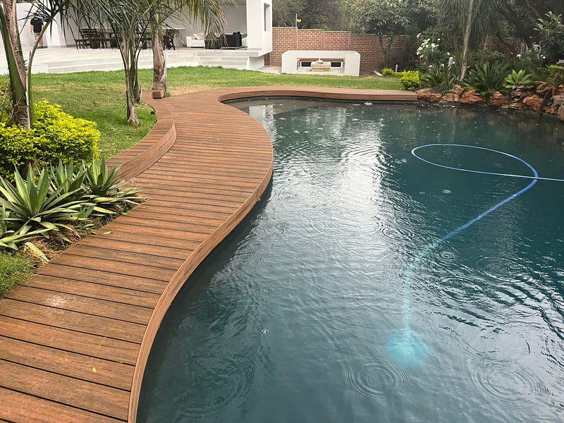 Choosing the Right Pool Decking Material: Factors to Consider